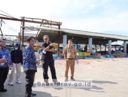 Pj Gubernur Tegaskan Penerapan Budaya Kerja Bersih di TPI Muara Sungai Baturusa