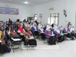 Kunjungi Beltim, Bunda PAUD Prov.Kep.Babel Sri Utami Bagikan 198 Buku Pendidikan