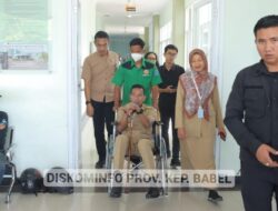 Hampir Sepekan Gunakan Tongkat dan Kursi Roda, Pj Gubernur Suganda: Saya Cedera Karena Main Bola