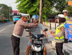 Satlantas Polres Bangka Sosialisasi Pembagian Brosur OPS Patuh Menumbing