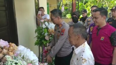 Kapolres Bangka Serahkan Kunci “Bedah Rumah”