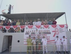 HUT ke-78 RI, Pj Gubernur Suganda Hadiri Upacara Tabur Bunga di Atas KRI Kalmanau 
