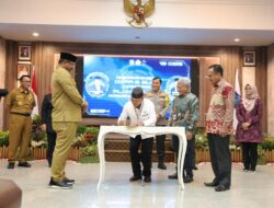 Pj Gubernur Kep Babel Serahkan DIPA Kementerian Negara/Lembaga dan Daftar Alokasi Transfer ke Daerah 2024