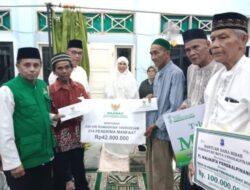 PJ Walikota dan Sekda Lakukan Solat Tarawih di Masjid Al- Hasan