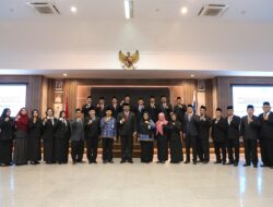 Safrizal ZA Melantik 17 Orang Kepala Sekolah dan 6 Pengawas Sekolah