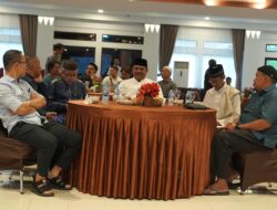 Pj Gubernur Safrizal Buka Puasa Bersama Diskominfo dan Insan Pers, Undang Masyarakat saat Open House Idulfitri