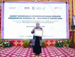 PemKot Pangkalpinang Menerima Penghargaan Dari Komisi Pemberantasan Korupsi