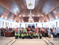 Terampil Merias Wajah, BKOW Provinsi Kep. Babel Gelar Beauty Class
