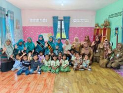 Yuniar Putia Rahma Meninjau 16 Pos PAUD di Kota Pangkalpinang