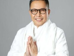 Deputi KLHK Ridho Sani Ucapkan Selamat kepada Prof. Udin dan Cece Dessy