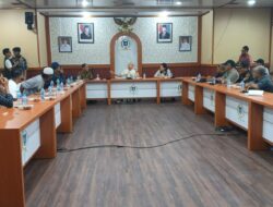 Rapat  Dengar Pendapat Masalah Hulu (DAS) Sungai Kemisaudiensi ini juga dihadiri anggota Panitia Khusus DPRD Babel,