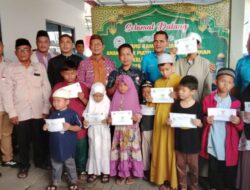 53 Anak Yatim dan Dhuafa di Kelurahan Air Itam Terima Bantuan