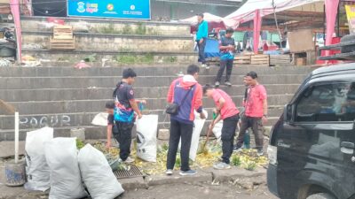 Pemkot Pangkalpinang Melakukan Gotong royong di Pasar Pagi