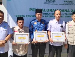 Walikota Pangkalpinang Salurkan Dana Zakat Santunan Dhuafa dan Serahkan Baznas Award 2025