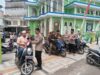Sambut HUT ke-81 RI, Sat Binmas Polres Bangka Bagikan Bendera Merah Putih kepada Masyarakat