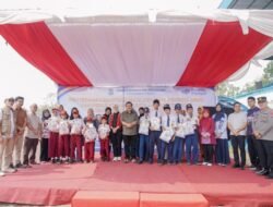 Bantuan Perlengkapan Sekolah dan Biaya Personal Pendidikan Kepada 1165 Peserta Didik